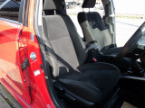 運転席シートもキレなどなく上質になります。