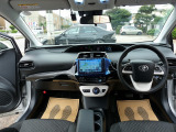 内装は上質な状態になります。前オーナー様の取り扱いもよい車両の様に見受けられます。ぜひご検討ください