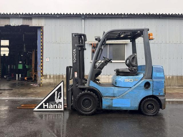 トヨタL&F エンジンフォークリフト 20283