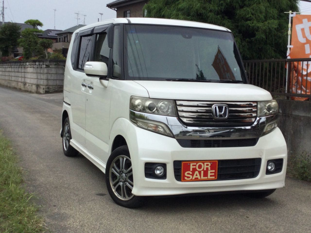N-BOXカスタム G 4WD ナビ.地デジ.フルオートエアコン
