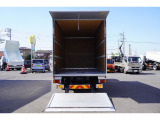 新車注文も扱っております。未使用の車などお得で納期が早いトラックもたくさん置いてありますのでご覧ください。