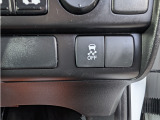 ブレーキ時の車輪ロックを防ぐABS、加速時などの車輪空転を抑えるTCS、旋回時の横すべり抑制、3つの機能をトータルに制御する安全装備のVSAも装備されてます。