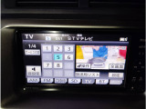 雨の日、雪の日に傘をさしながら中古車選びは嫌ですよね。当店なら安心。電話予約をいただければ屋根下へ移動しておきます。雨でも雪でもじっくりご覧いただけます。