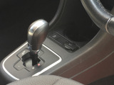 程度が悪い車が安いのは当たり前です。当店はコストを安く!薄利多売価格設定でお客様が良質安価な車両に出会える事にこだわっております。少し年式が古くても程度の良い車両は沢山あります!