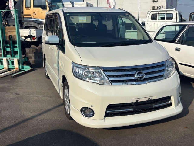 日産 セレナ 