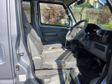 シートも広々です。(支払総額17.8万円・圏内に限り・ルーフキャリヤ・4WD)
