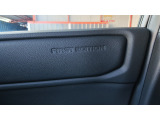 ～FIRST EDITIONロゴ入りの専用ドアトリムオーナメント～
