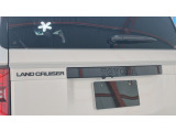 ～バックドアにはLAND CRUISERのロゴ～