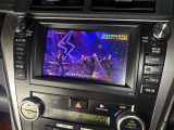 【純正HDDナビゲーション】装備。フルセグ、CD・DVD再生、Bluetoothオーディオなど使用可能です。