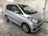 お車と一緒に新品タイヤ(ホイール付き)をご希望の方にはお得な価格にてご提供しております。常時在庫がありますので、いつでもご確認いただけます。
