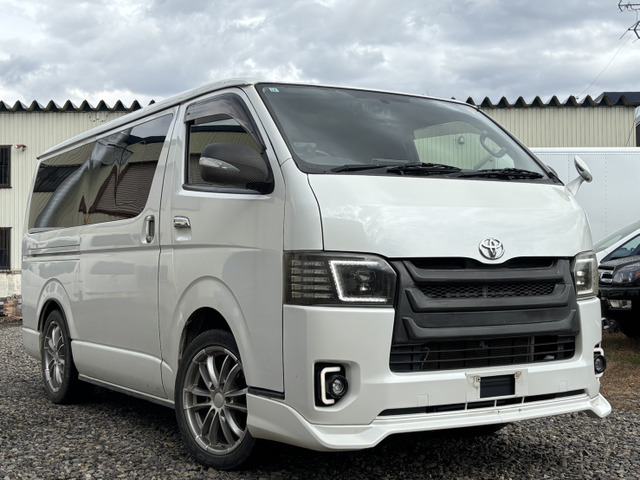 トヨタ ハイエースバン 