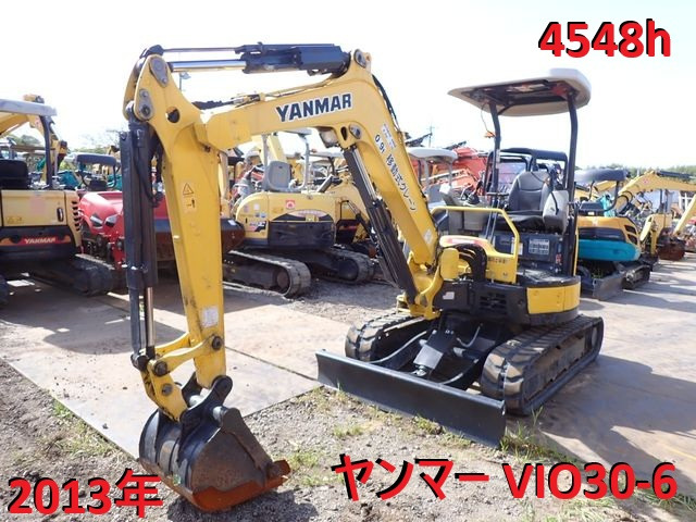 ヤンマー ミニショベル VIO30-6★4548h★2013年