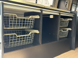 荷室の棚にもたくさん収納できます!