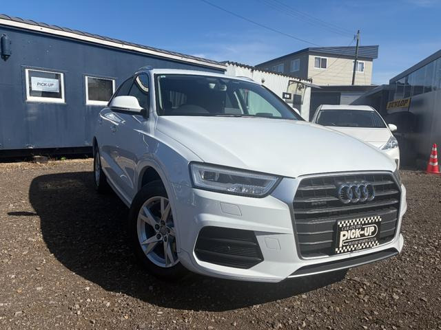 アウディ Q3 