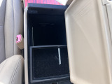 気になるシートのシミなどございましたらご納車前に綺麗にクリーニングしてご納車させていただきます。