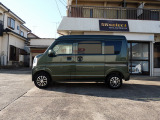 納車整備では、エンジンオイル、ドレンP/K、エレメント交換他油種類の交換などを行いお引渡しさせて頂きます。お車購入が初めてのお客様も自動車販売歴20年のベテランスタッフがすべて対応させて頂きます。