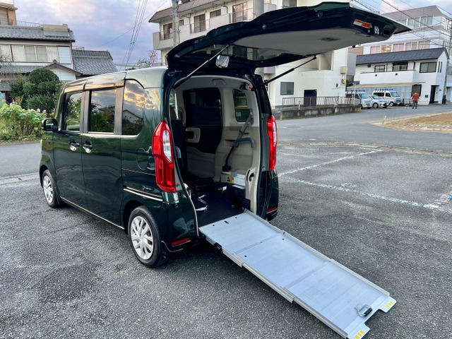 ホンダ N-BOX 