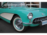 コルベットコンバーチブル  1957年モデル 4速MT