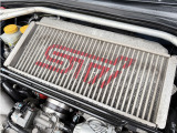 ☆ボンネットを開けるとドカンと目に入る、、、STI☆