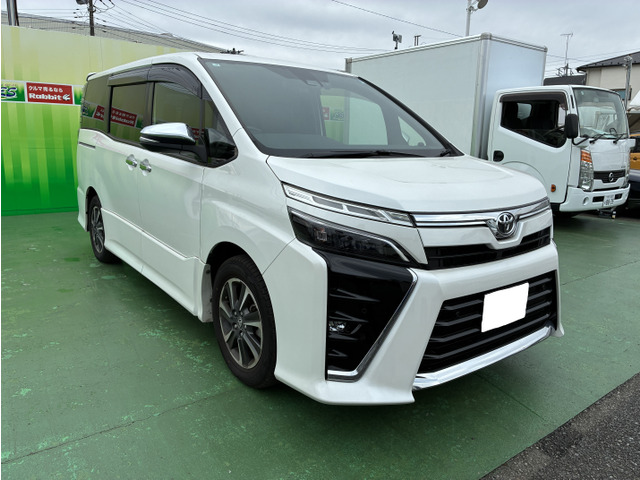 ヴォクシー 2.0 ZS 煌III 純正10インチナビTV 後席モニター