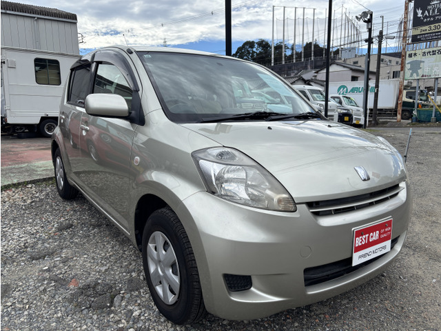 パッソ 1.0 X イロドリ ワンオーナー車、極低走行