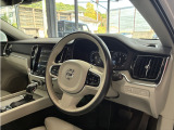 V60 T5 インスクリプション 