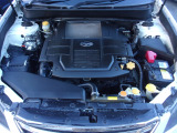 EJ25水へ対向エンジンはターボ付き。4WDです。