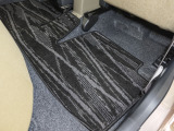 【全国納車OK】 現車をご覧になれないお客様でも、安心してお車をご購入いただける環境を整えております。 色々な角度から撮影したたくさんの画像など豊富な資料送りいたしております。