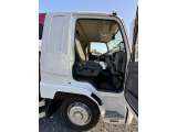 運転席側:外装内装ともに目立つ凹凸や傷無しの比較的状態の良い車両です。三菱ファイターアルミブロッククレーン!!4段フックイン!!ラジコン付!!ワイドロング!!平成28年車,車検1年付きです☆