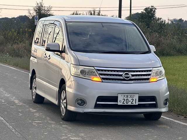 セレナ 2.0 ハイウェイスター HDDナビ付 4WD スマートキー キーレスエントリー ETC