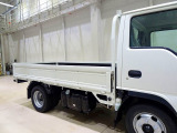 荷台内寸:312&times;162&times;38 三方開 床鉄板張り