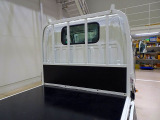 荷台内寸:312&times;162&times;38 三方開 床鉄板張り