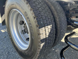 タイヤ山約7分程度残有り。そのまま使用頂けます♪