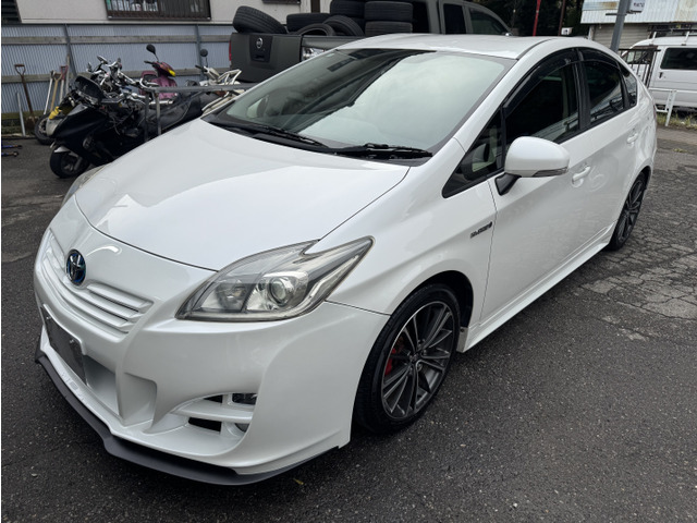 プリウス 1.8 S フルエアロ 車高調 4本出マフラー
