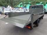 最大積載量:2000kg 車両重量:3130kg 車両総重量:5515kg
