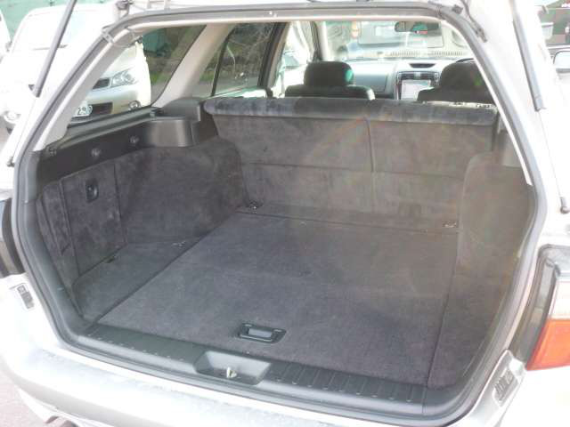 中古車 三菱 レグナム 2 5 Vr 4 タイプs 4wd の中古車詳細 35 000km シルバー 愛媛県 178 9万円 中古車情報 中古車検索なら 車選びドットコム 車選び Com