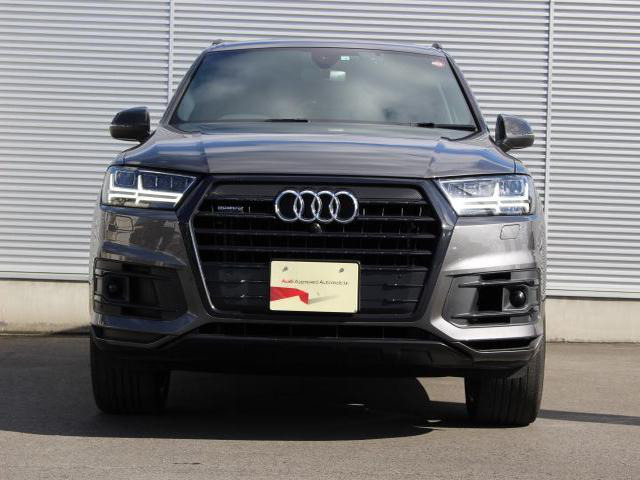 中古車 アウディ Q7 サムライ エディション 4wd 18 000km グレー 神奈川県 638万円 中古車情報 中古車検索なら 車 選びドットコム