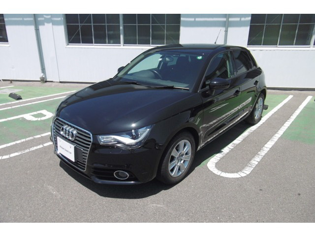 中古車 アウディ A1スポーツバック 1 4 Tfsi 51 000km ブラック 長野県 112万円 中古車情報 中古車検索なら 車 選び Com