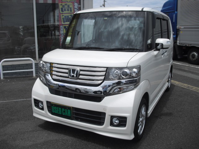 中古車 ホンダ N Boxカスタム G Lパッケージ 79 000km パール 徳島県 85万円 中古車情報 中古車検索なら 車選びドットコム 車選び Com