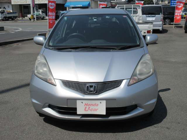 中古車 ホンダ フィット 1 3 G の中古車詳細 92 000km シルバー 島根県 24万円 中古車情報 中古車検索なら 車選びドットコム 車選び Com