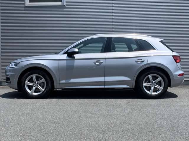 中古車 アウディ Q5 45 Tfsi クワトロ ラグジュアリーパッケージ 4wd 4 000km シルバーグレー 京都府 563万円 中古車情報 中古車検索なら 車選び Com