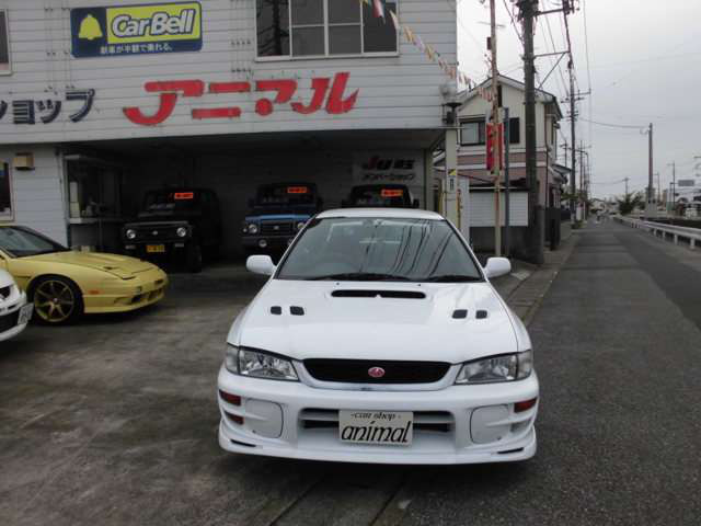 中古車 スバル インプレッサwrx 2 0 Wrx Sti バージョンiv 4wd の中古車詳細 176 000km ホワイト 埼玉県 238万円 中古車情報 中古車検索なら 車選びドットコム 車選び Com