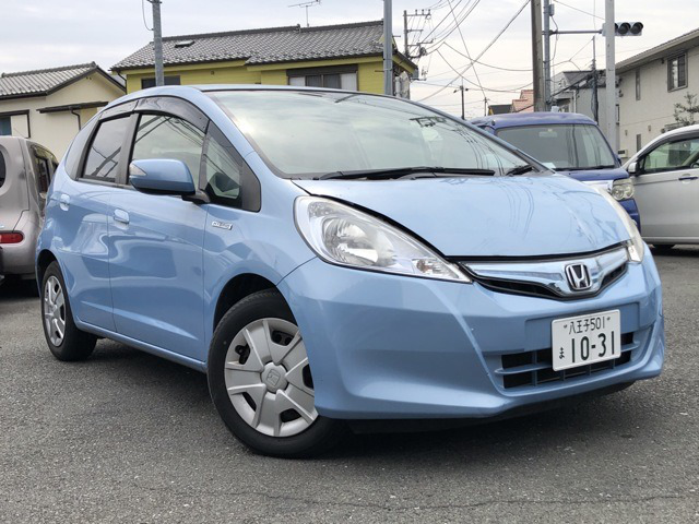 中古車 ホンダ フィットハイブリッド 55 000km ライトブルー 東京都 19 8万円 中古車情報 中古車検索なら 車選びドットコム 車選び Com