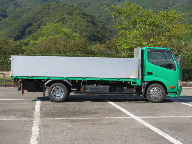 中古車 日野 デュトロ 2t ロング アルミブロック の中古車詳細 104 000km グリーン 愛媛県 286万円 中古車情報 中古車 検索なら 車選びドットコム 車選び Com