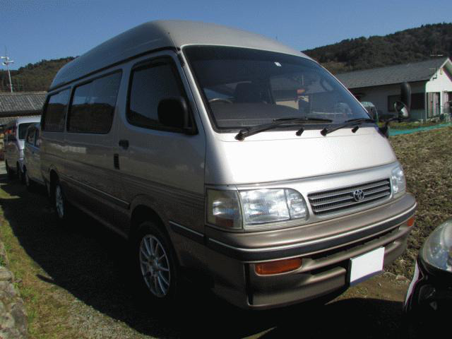 中古車 トヨタ ハイエース グランドキャビンg キャビン 3000 ディーゼル の中古車詳細 255 600km ベージュ 愛媛県 68万円 中古車情報 中古車検索なら 車選びドットコム 車選び Com