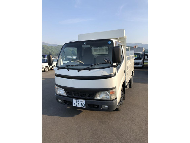 中古車 トヨタ ダイナ 平ボデ電工仕様 収納付きパワーゲート の中古車詳細 135 000km ホワイト 愛媛県 80万円 中古車情報 中古車検索なら 車選びドットコム 車選び Com