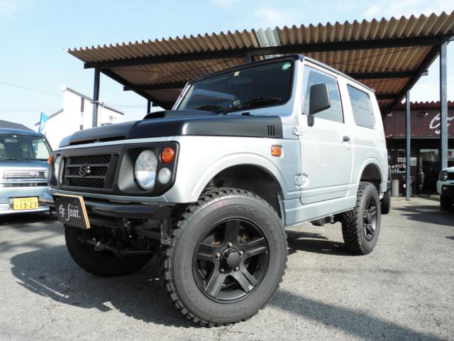 中古車 スズキ ジムニー ランドベンチャー 4wd ツートンカラー の中古車詳細 115 000km シルバー ブラック 愛媛県 79 8万円 中古車情報 中古車検索なら 車選びドットコム 車選び Com