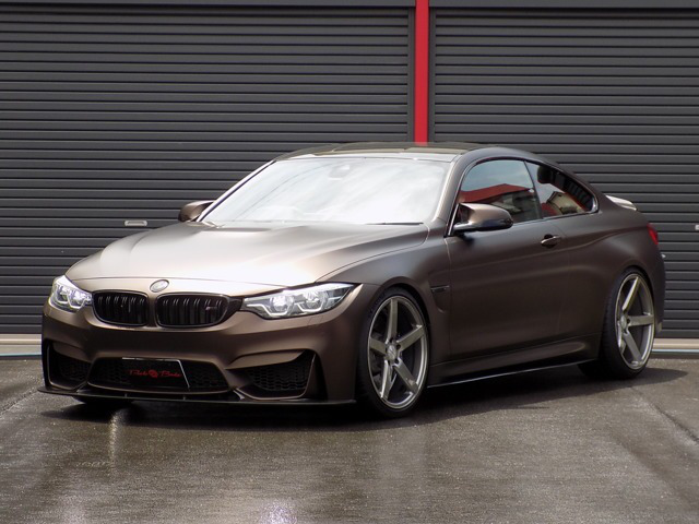 中古車 Bmw M4クーペ フルラッピング パワークラフト Bカメラ の中古車詳細 8 000km マットブラウン 大分県 748万円 中古車情報 中古車検索なら 車選びドットコム 車選び Com