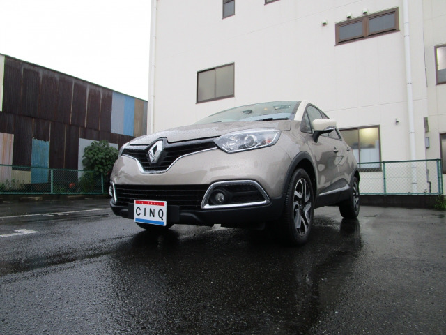 中古車 ルノー キャプチャー インテンス の中古車詳細 28 000km ベージュ 東京都 149 8万円 中古車情報 中古車検索なら 車 選びドットコム 車選び Com