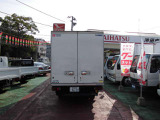 トラック専門店の沖田自動車です!!販売、買取はもちろんですが特装や車検、鈑金塗装もお任せ下さい!!